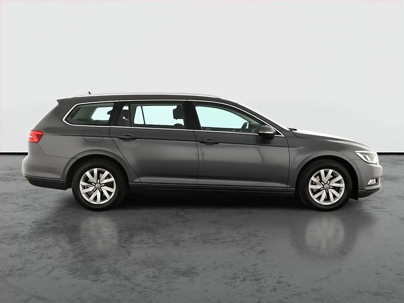 Volkswagen Passat (2016) 1.6 TDI, Navi, Tempomat - fotka 6 z 15