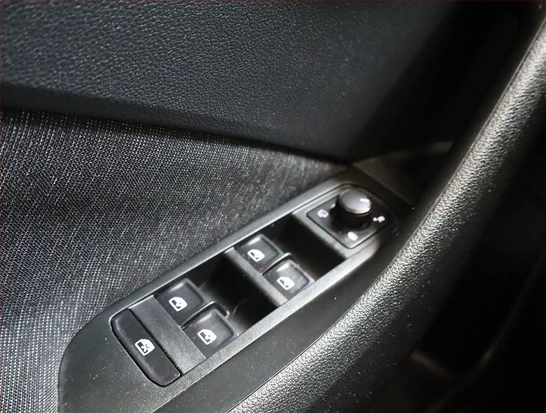 Škoda Scala (2019) 1.0 TSI, Automat, Tempomat - fotka 23 z 23