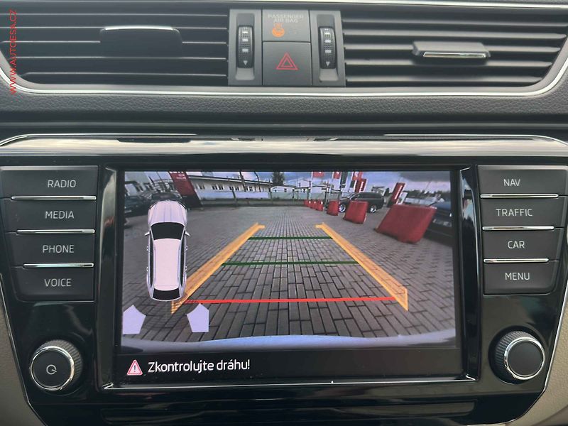 Škoda Superb (2016) 2.0TSi 4x4, ČR, DSG, bixen - fotka 16 z 26