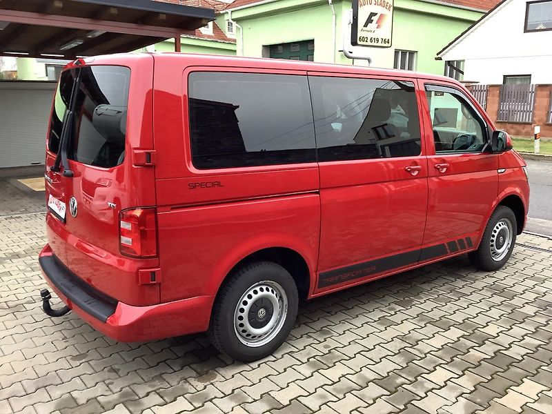 Volkswagen Transporter (2017) T6 Kombi, Webasto, Kamera - fotka 7 z 25
