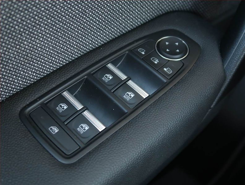 Renault Captur (2024) 1.3 TCe MHEV, MHEV,Automat - fotka 16 z 22