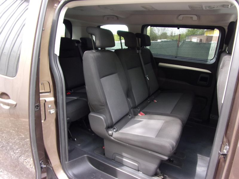 Citroën SpaceTourer (2017) 2.0HDi130kW AUTOMAT 2xKOLA 8M  - fotka 21 z 26