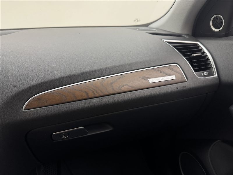 Audi Q5 3,0 4X4 EXCLUSIVE ROZVODY APOD - fotka 35 z 55