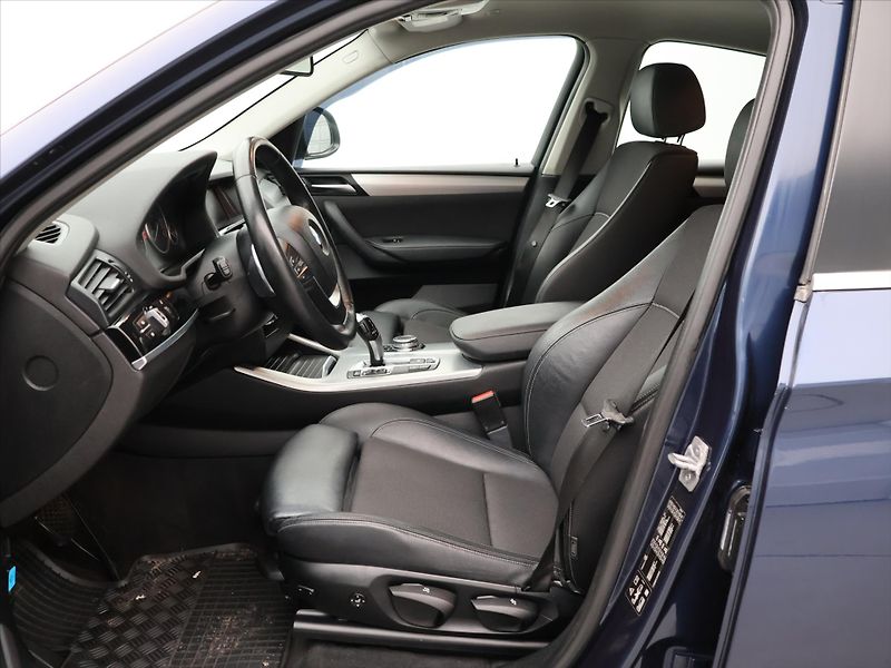 BMW X4 2,0 20d xDrive 140kW CZ Kůže - fotka 12 z 34