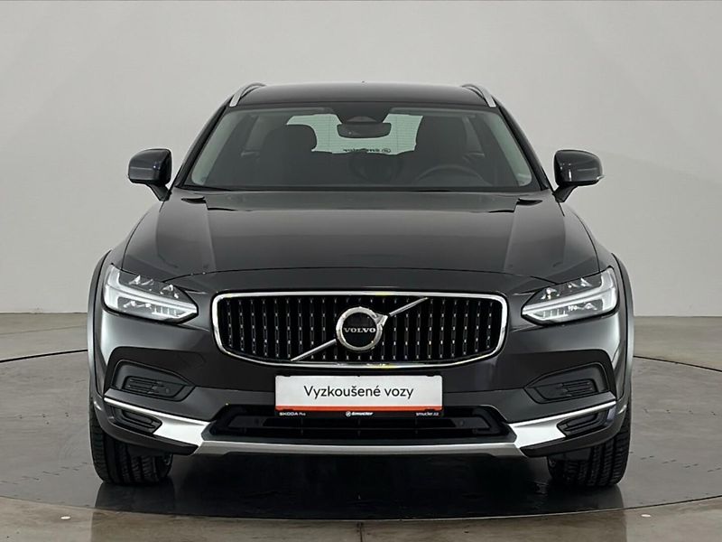 Volvo V90 Cross Country AWD - fotka 4 z 29