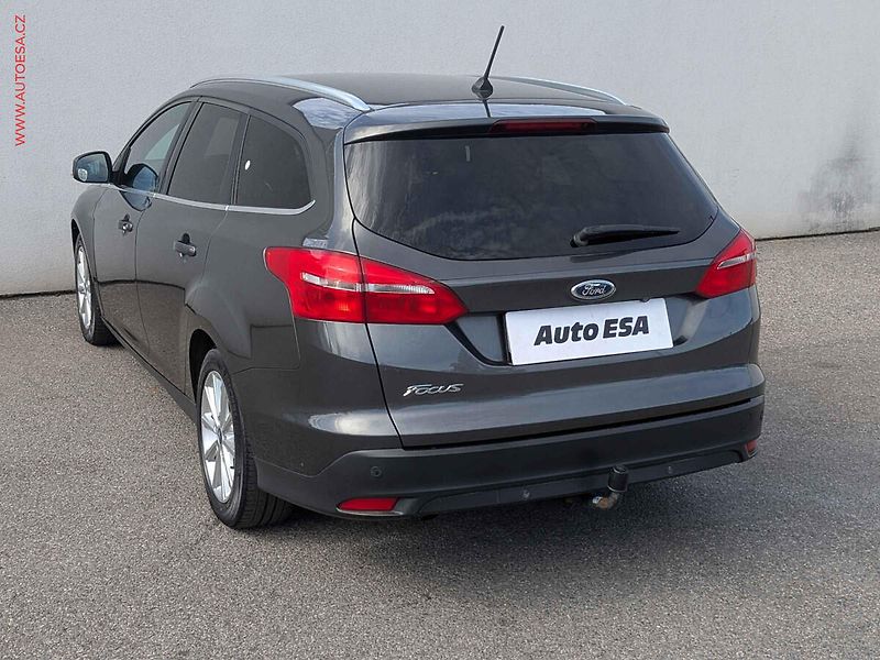 Ford Focus (2018) 1.6TDCi, 2.maj,ČR, Titanium - fotka 6 z 17