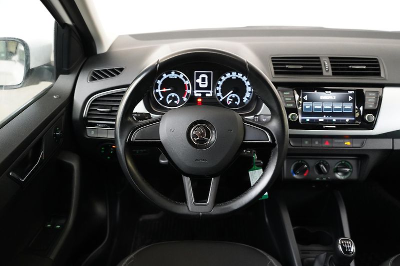 Škoda Fabia - fotka 16 z 22