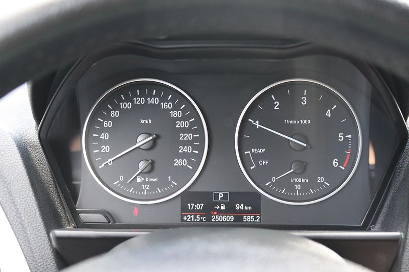 BMW Řada 1 116D STEPTRONIC F20 85kW - fotka 29 z 50