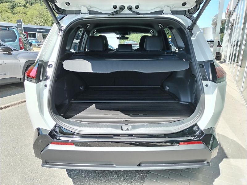 Toyota RAV4 2.5 HEV e-CVT AWD  193 k  GR S - fotka 9 z 11