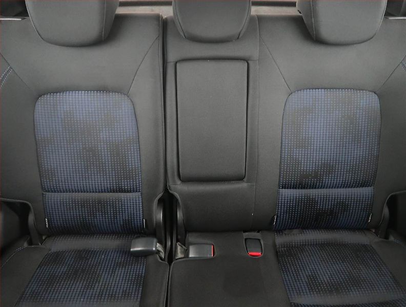 Hyundai ix20 (2012) 1.4 CVVT - fotka 10 z 16