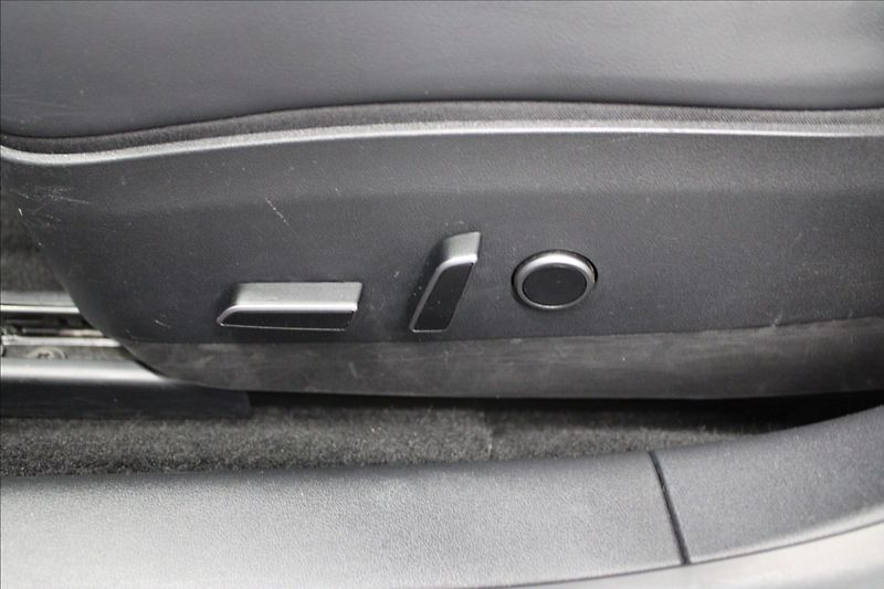 Tesla Model 3 0,0 Long Range dual motor - fotka 25 z 29
