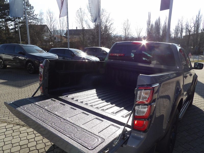 Isuzu D-Max (2026) V-Cross 1.9L 163K 4x4 6st. A/T - fotka 10 z 46