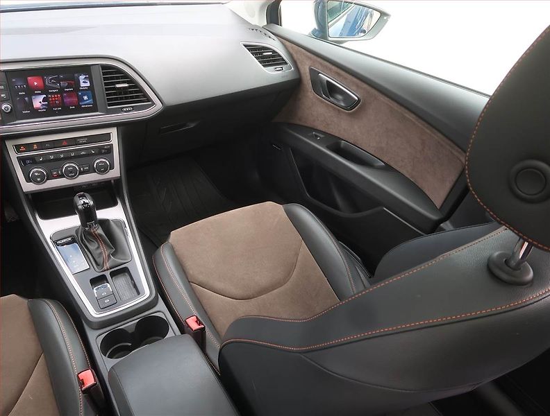 Seat Leon (2017) X-Perience 2.0 TDI, 4X4 - fotka 8 z 22