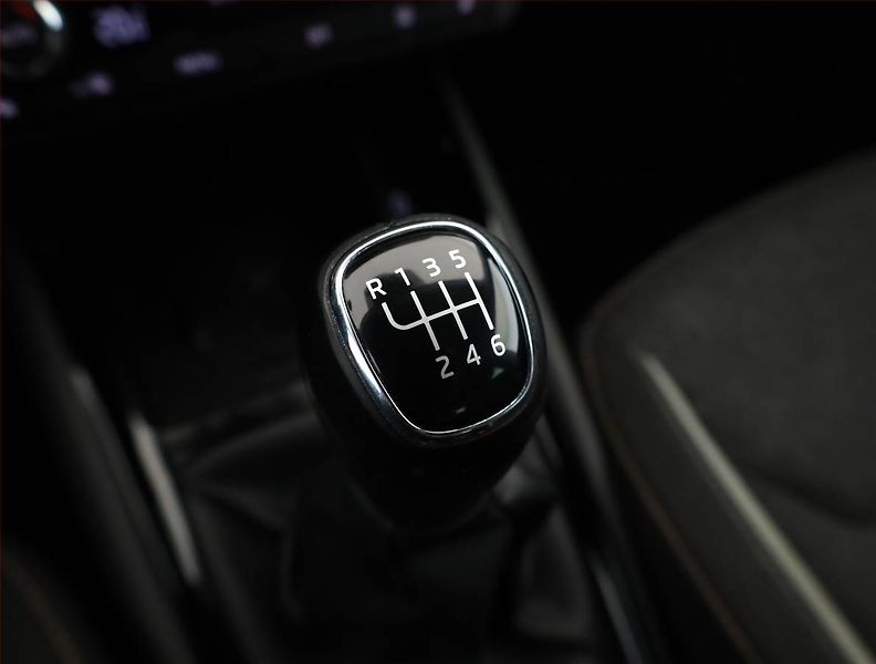 Škoda Scala (2019) Style 1.6 TDI, Serv.kniha - fotka 12 z 18