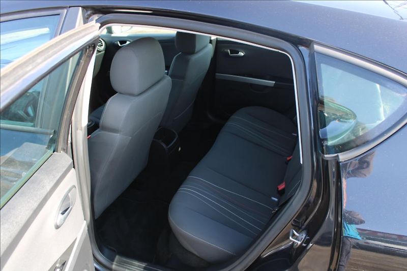Seat Leon 1,2 TSi  KLIMA, ROZVODY - fotka 11 z 30
