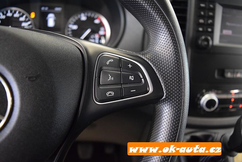 Mercedes-Benz Vito 114 CDI LONG 8 MÍST TOURER - fotka 31 z 49
