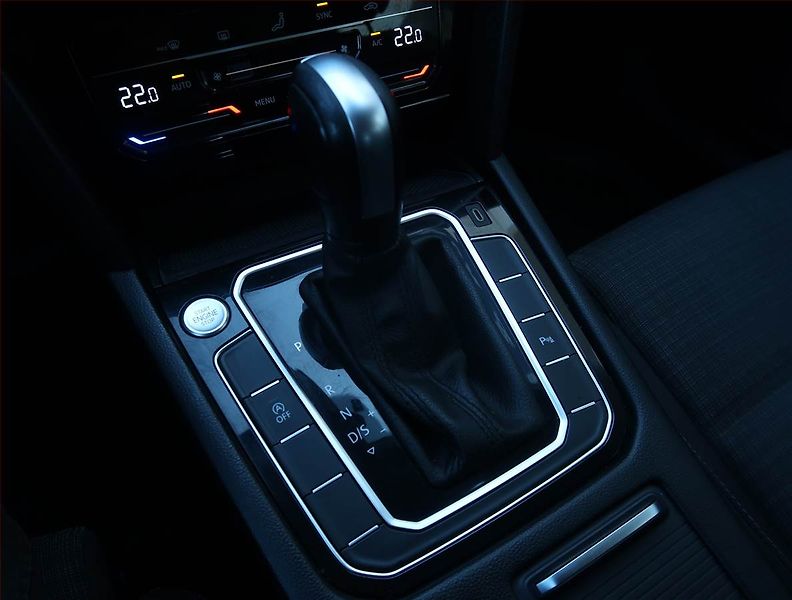 Volkswagen Passat (2021) Elegance 2.0 TDI, Automat - fotka 13 z 23
