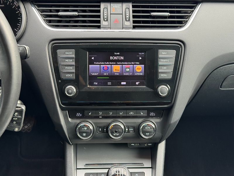 Škoda Octavia (2014) Elegance 1.6 TDI 4x4 77kW - fotka 19 z 33