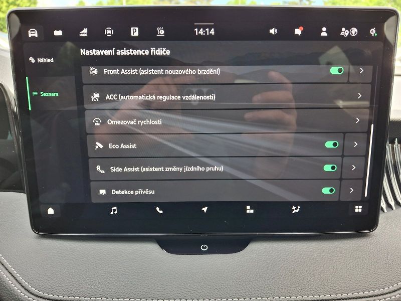 Škoda Superb (2025) iV SportLine DSG 1,5TSi 150kW - fotka 20 z 35