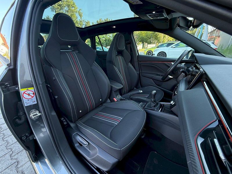 Škoda Scala (2025) 1.0 TSI 85 kW Monte Carlo - fotka 22 z 24