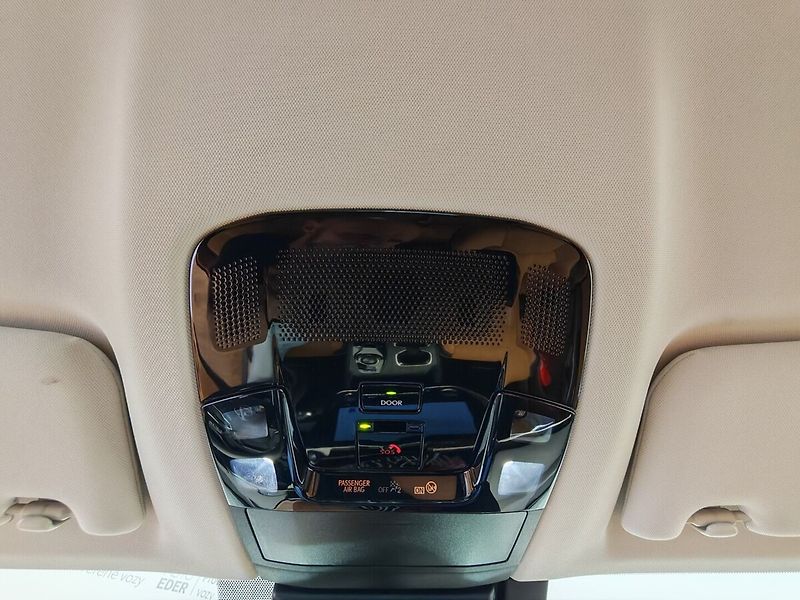 Lexus RZ 450e 450e DIRECT4 LUXURY Elektro 15 - fotka 37 z 39