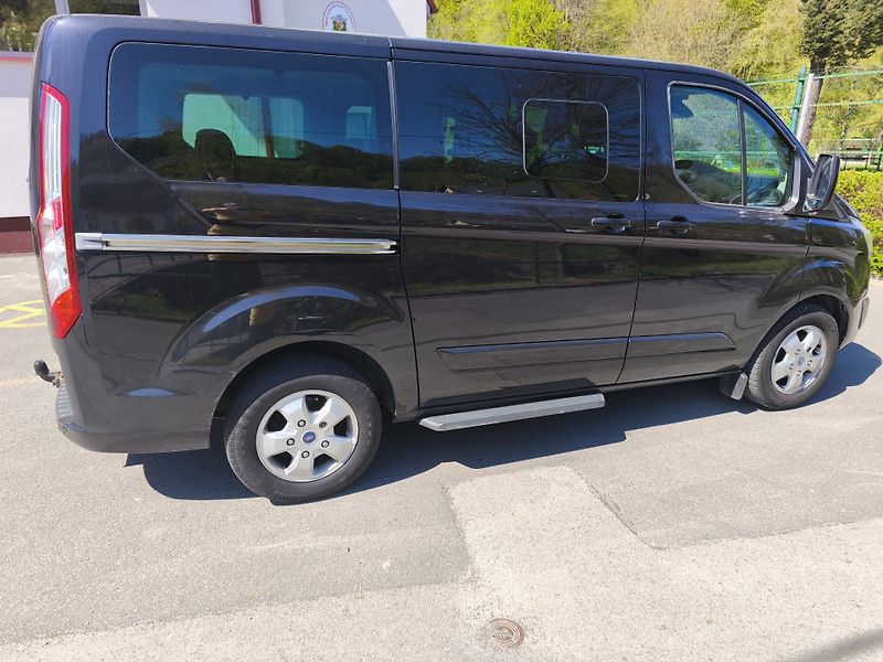 Ford Tourneo Custom (2016) 2:2TDCI-116KW-9 MÍST - fotka 5 z 28