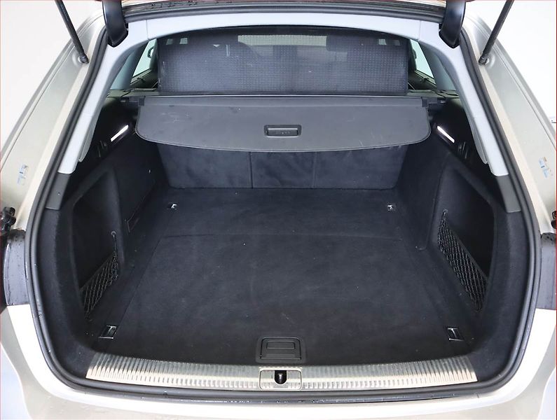 Audi A4 (2016) Ambition 2.0 TDI, Automat - fotka 13 z 21