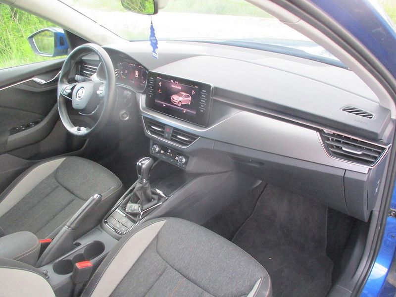 Škoda Kamiq 1.5TSi 110kW 7DSG STYLE PLUS - fotka 30 z 49
