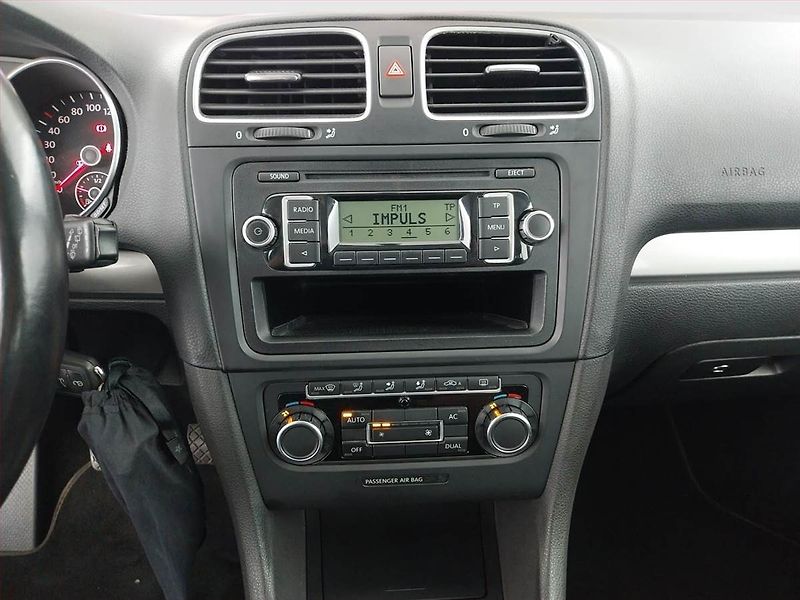 Volkswagen Golf (2010) 1.2 TSI, ČR,1.maj, Serv.kniha - fotka 12 z 16