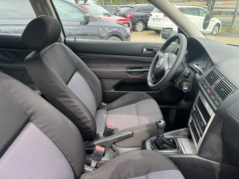 Volkswagen Golf (2003) 1,9 TDI 96 KW STK BRZDY - fotka 38 z 43