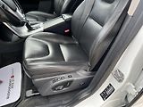 Volvo XC60 2,4 AWD D4 Summum 1.maj.  - náhled 28