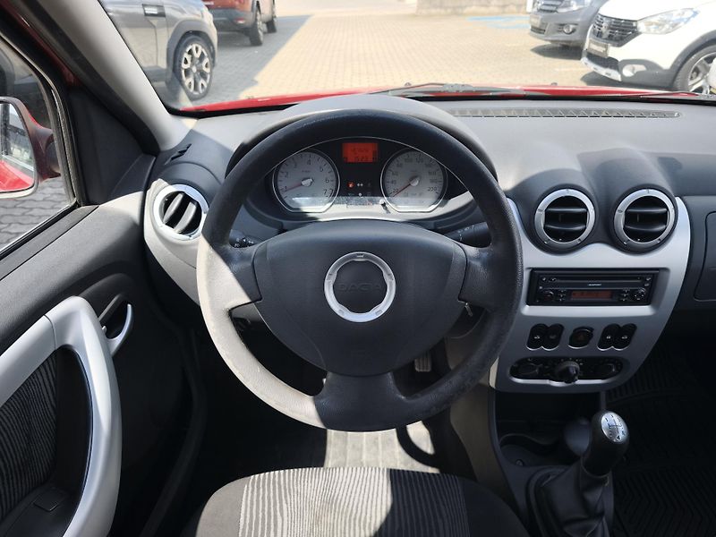 Dacia Sandero 2009 1.4 MPI 55kW - fotka 6 z 26