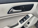 Mercedes-Benz CLA CLA200/130kW AMG LINE AT - náhled 25