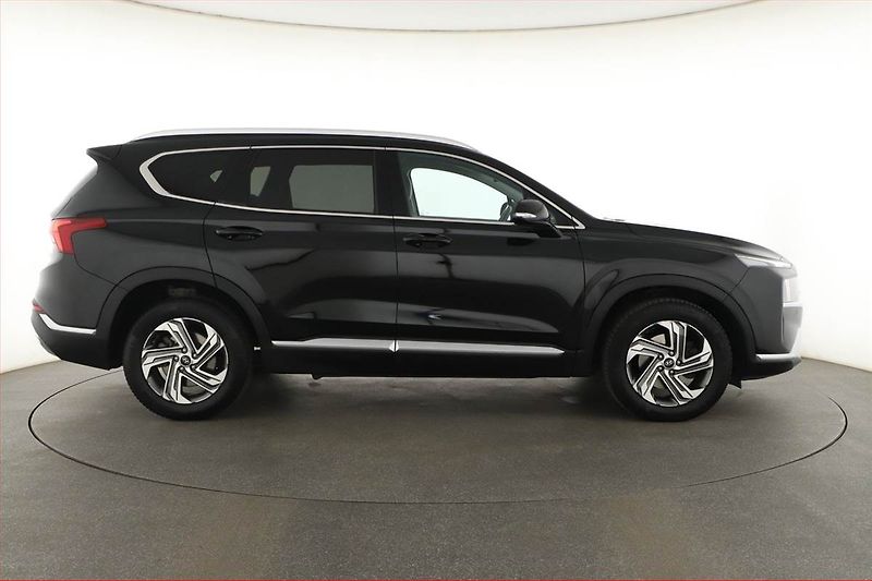Hyundai Santa Fe (2023) Premium 2.2 CRDi - fotka 6 z 20