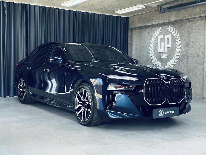 BMW Řada 7 (2023) 750e*ZÁRUKA*TV*MAX.VÝBAVA - fotka 1 z 46