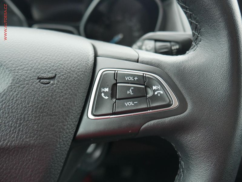 Ford Focus (2016) 1.5TDCi, ČR, AC, navi - fotka 16 z 18