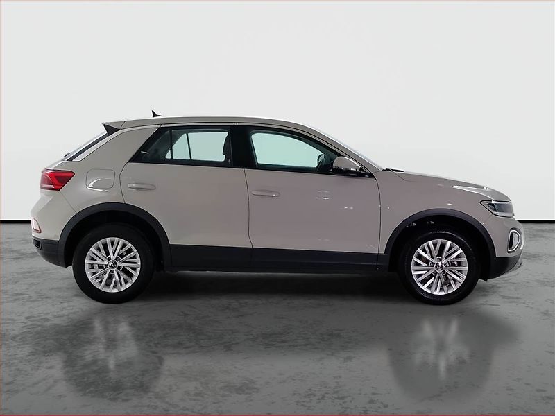 Volkswagen T-Roc (2024) 1.0 TSI - fotka 6 z 17