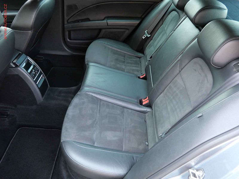 Škoda Superb (2011) 2.0TDi 4x4, ČR, DSG, navi - fotka 10 z 18