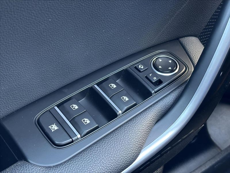 Kia XCeed 1,5 TGDi TOP ZÁRUKA KAMERA NAV - fotka 32 z 43
