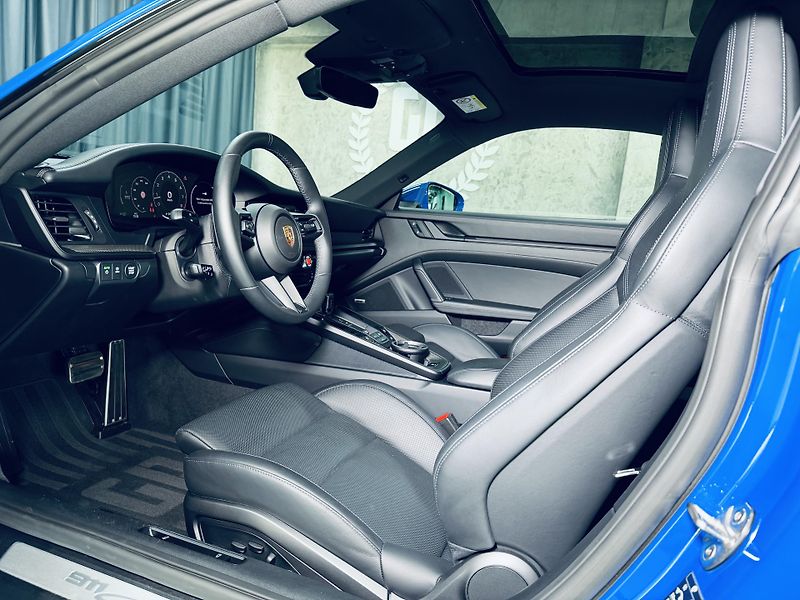Porsche 911 (2025) SPORTDESIGN MATRIX MAX ZARUKA - fotka 15 z 38