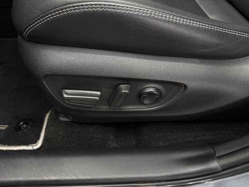 Toyota RAV4 (2021) 2.5 Hybrid e-CVT Executive FW - fotka 12 z 26