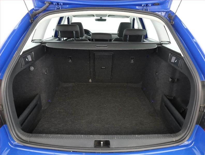 Škoda Octavia (2020) Ambition 2.0 TDI, Navi - fotka 16 z 17