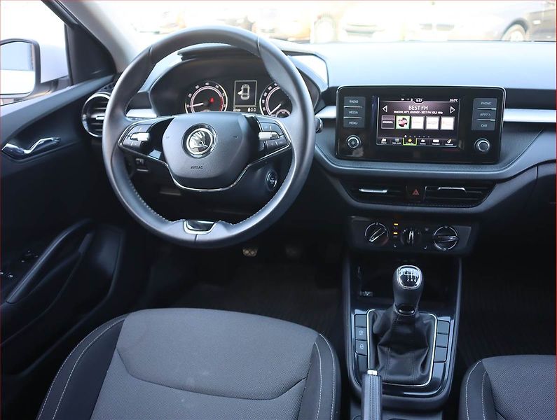 Škoda Fabia (2022) 1.0 TSI, Tempomat - fotka 7 z 20