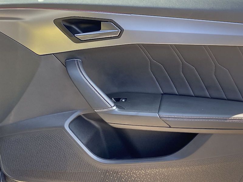 Cupra Formentor (2024) 2,0 TSI 4Drive DSG - fotka 34 z 39