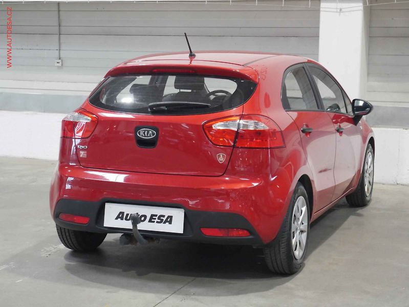 Kia Rio (2011) 1.25 CUUT, ČR, AC, tažné - fotka 6 z 15