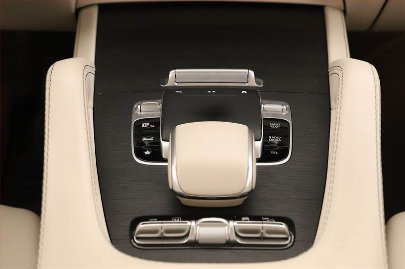 Mercedes-Benz GLE (2020) 400 d - fotka 29 z 29
