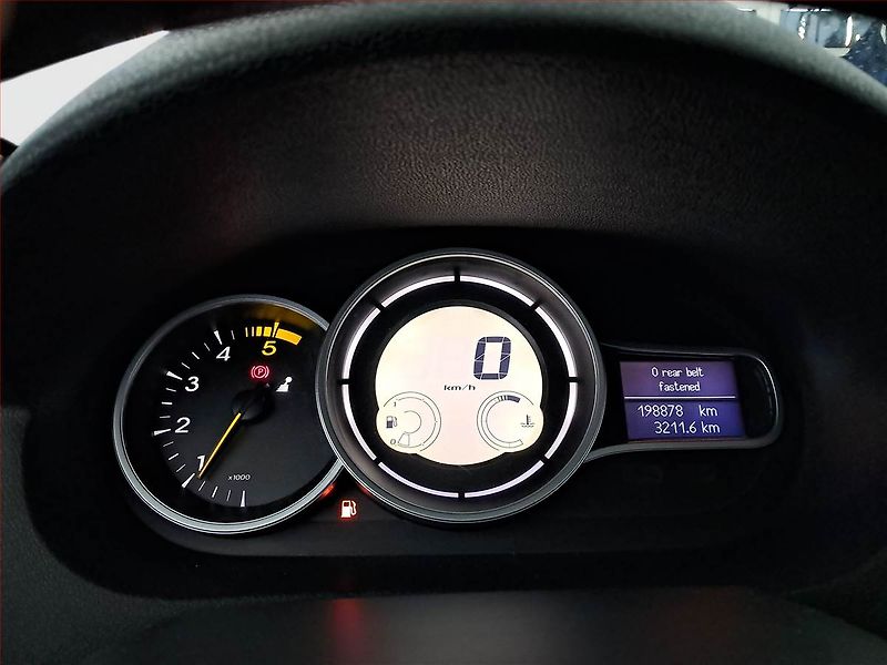 Renault Mégane (2011) 1.5 dCi, nová STK, servisované - fotka 11 z 15