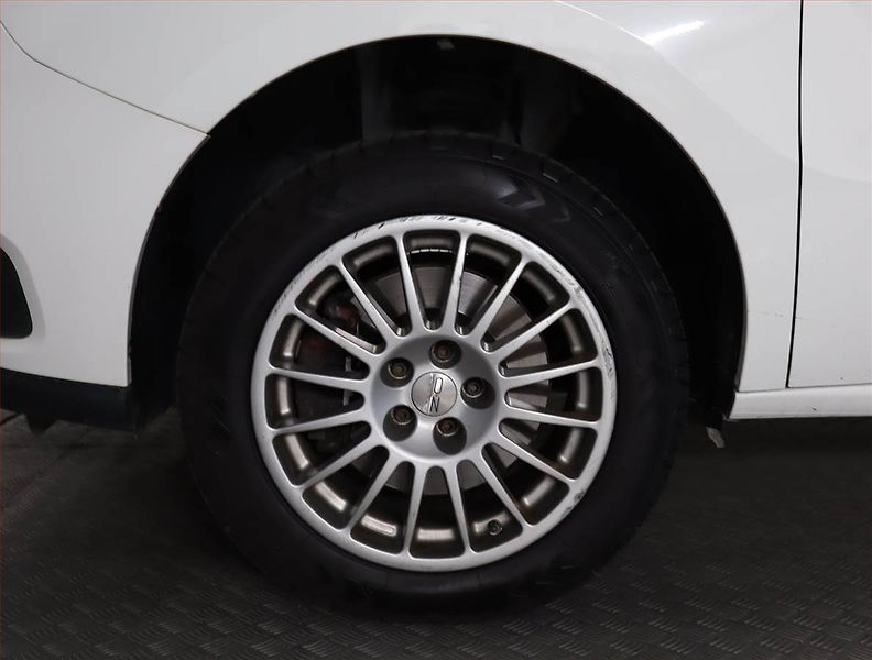 Fiat Dobló (2019) 1.4 T-Jet, 7Míst, SR, DPH - fotka 14 z 17