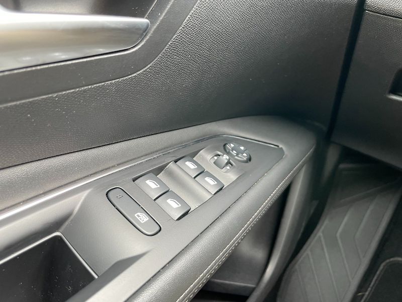Peugeot 3008 (2020) 1.2PT 96kW! Allure! Navigace! - fotka 20 z 35