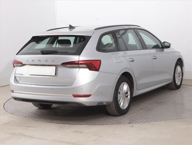 Škoda Octavia (2022) Ambition 2.0 TDI, ČR,1.maj - fotka 5 z 15